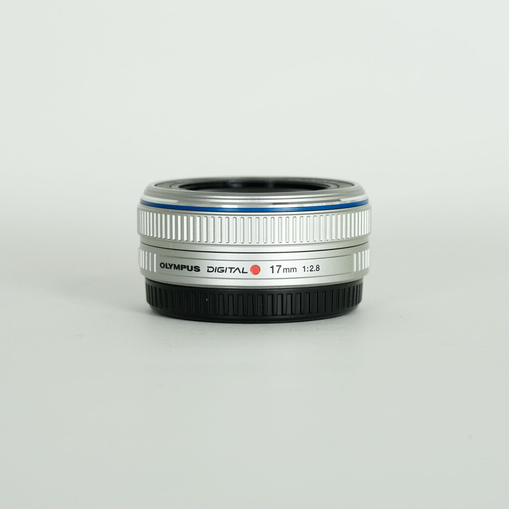 OLYMPUS M.ZUIKO DIGITAL 17mm F2.8 シルバーの出品 | ONE SCENE（ワン