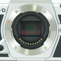 OLYMPUS OM-D E-M5 Mark III