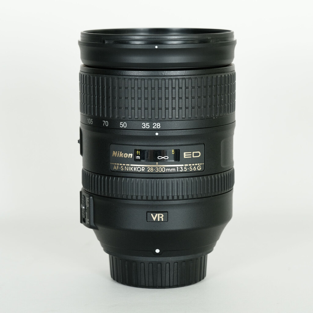 Nikon AF-S NIKKOR 28-300mm f/3.5-5.6G ED VR