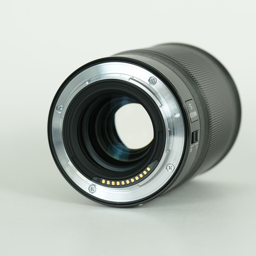 Nikon NIKKOR Z 85mm f/1.8 S Nikon NIKKOR Z 85mm f/1.8 S