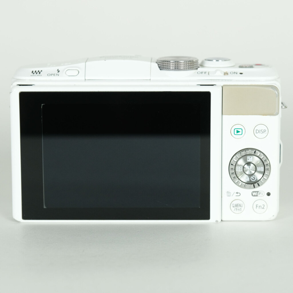 Panasonic LUMIX DMC-GF6-W ボディ ホワイト