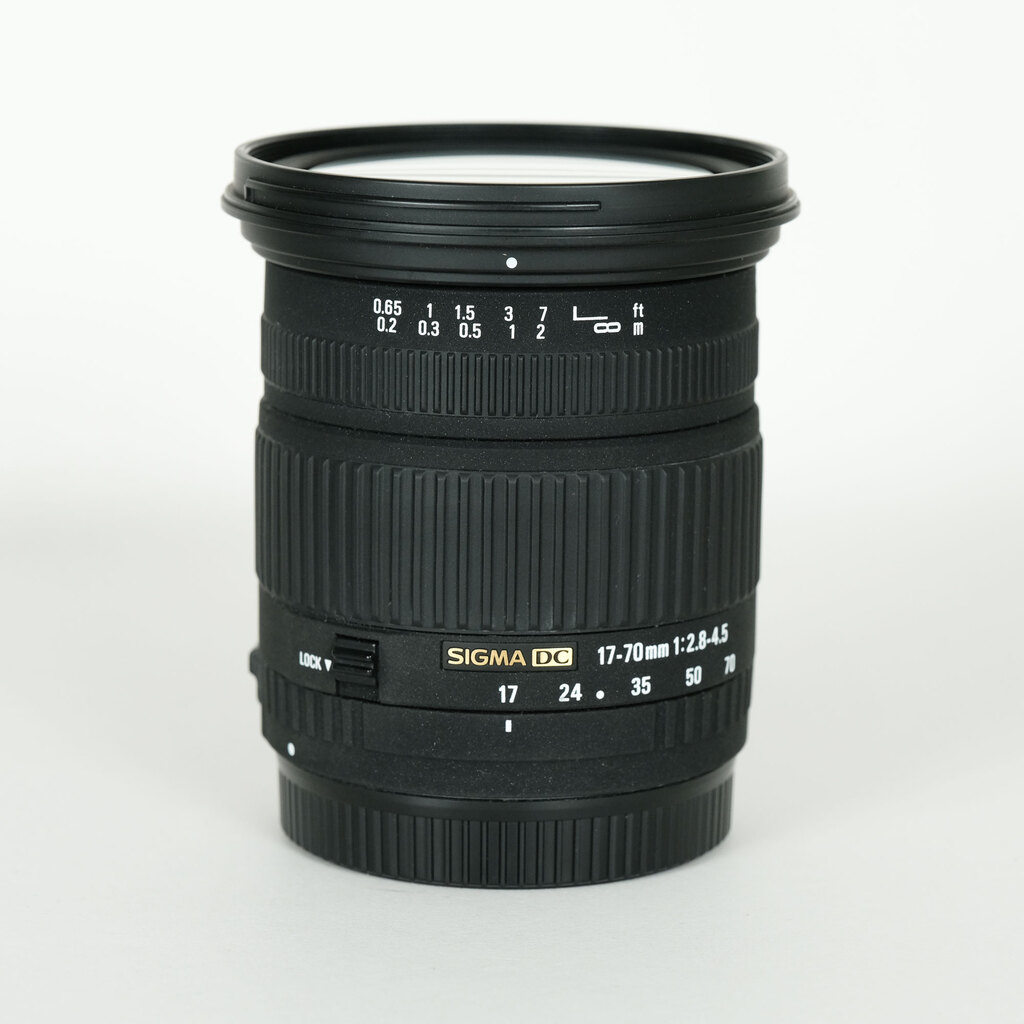 SIGMA 17-70mm F2.8-4.5 DC MACRO [キヤノンEF用]
