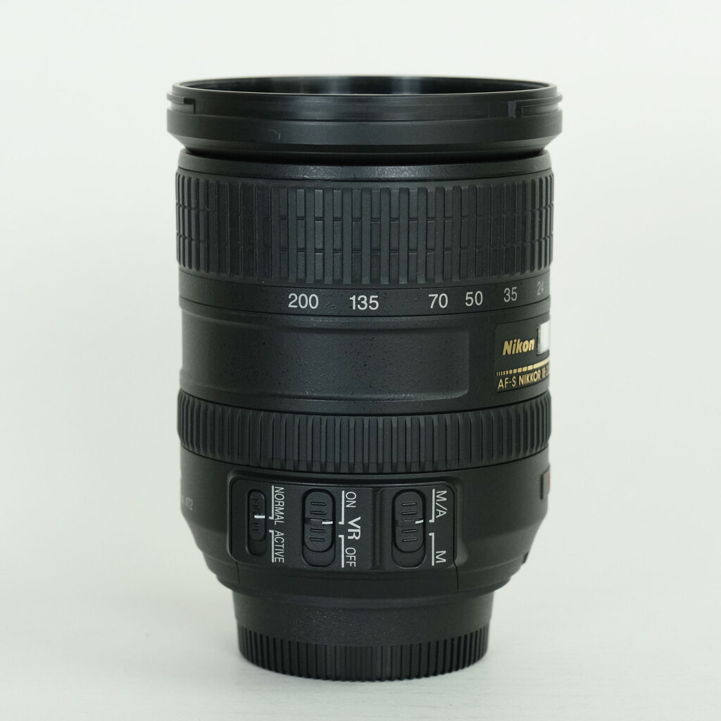 Nikon AF-S DX VR Zoom-Nikkor 18-200mm F3.5-5.6G IF-ED