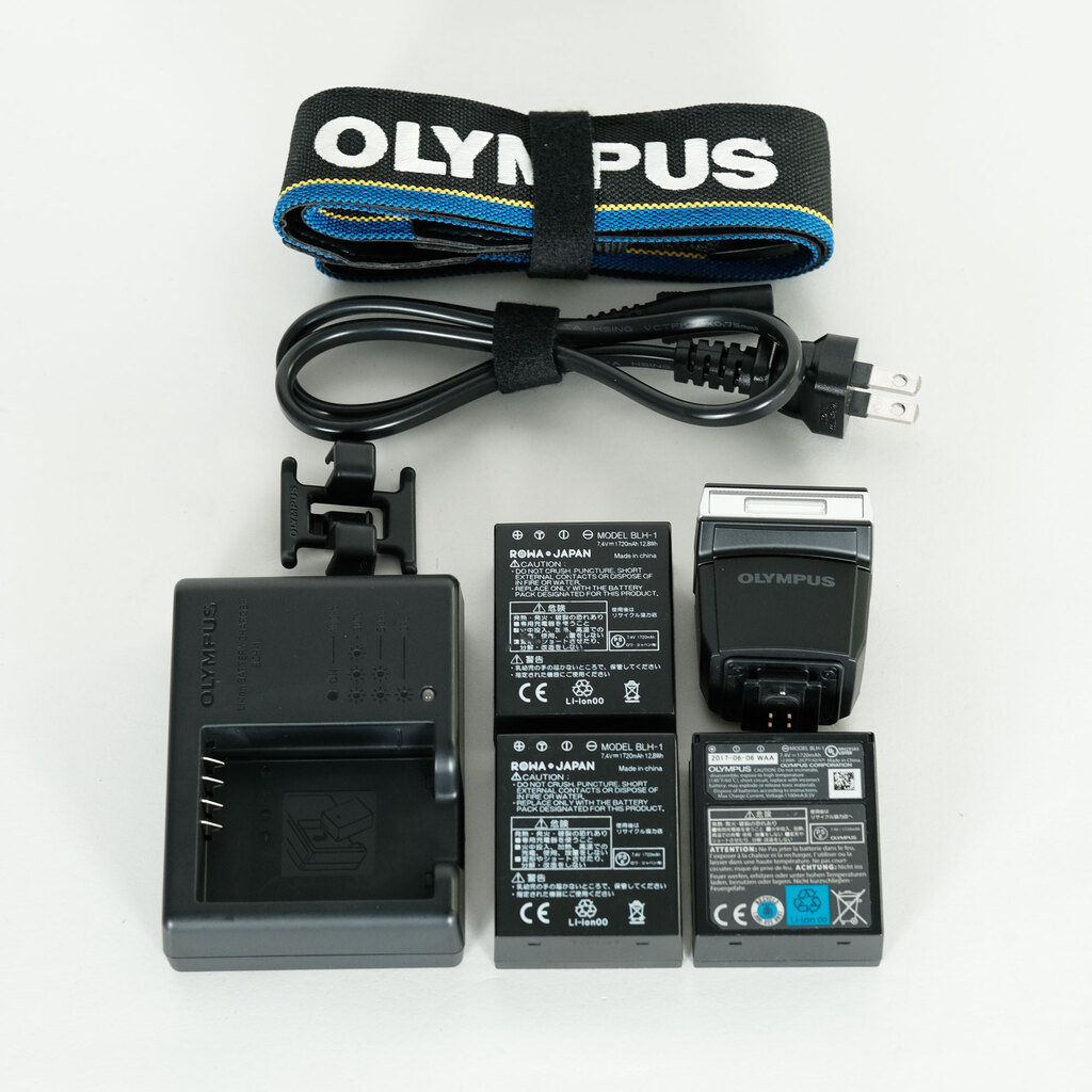 OLYMPUS OM-D E-M1 Mark II