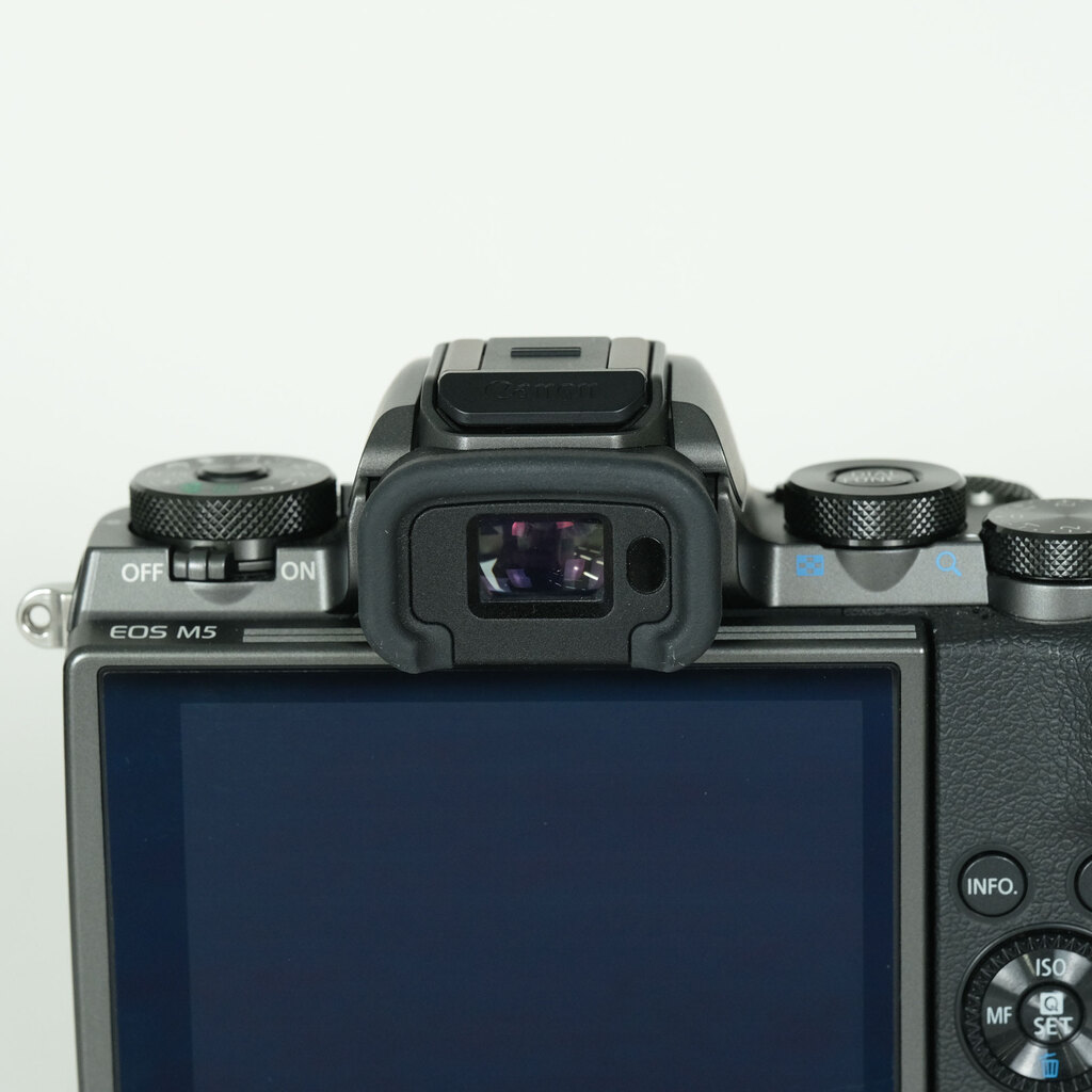 Canon EOS M5