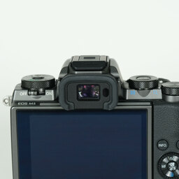 Canon EOS M5