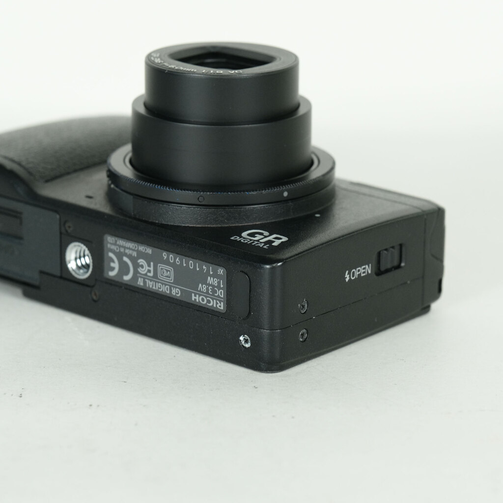 RICOH GR DIGITAL IVの出品 | ONE SCENE（ワンシーン）