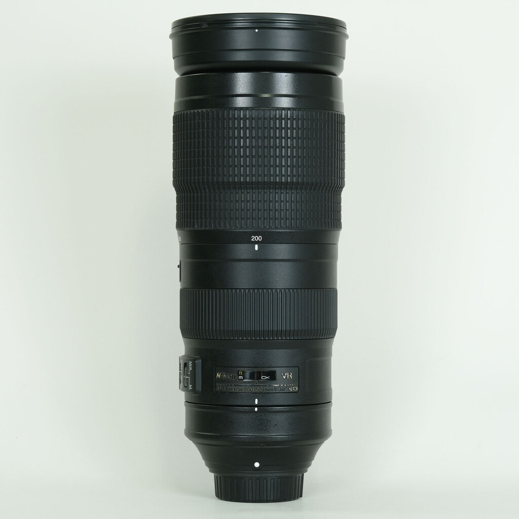 Nikon AF-S NIKKOR 200-500mm f/5.6E ED VR Nikon AF-S NIKKOR 200-500mm f/5.6E ED VR