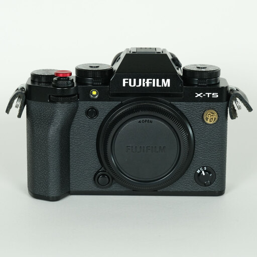 FUJIFILM X-T5