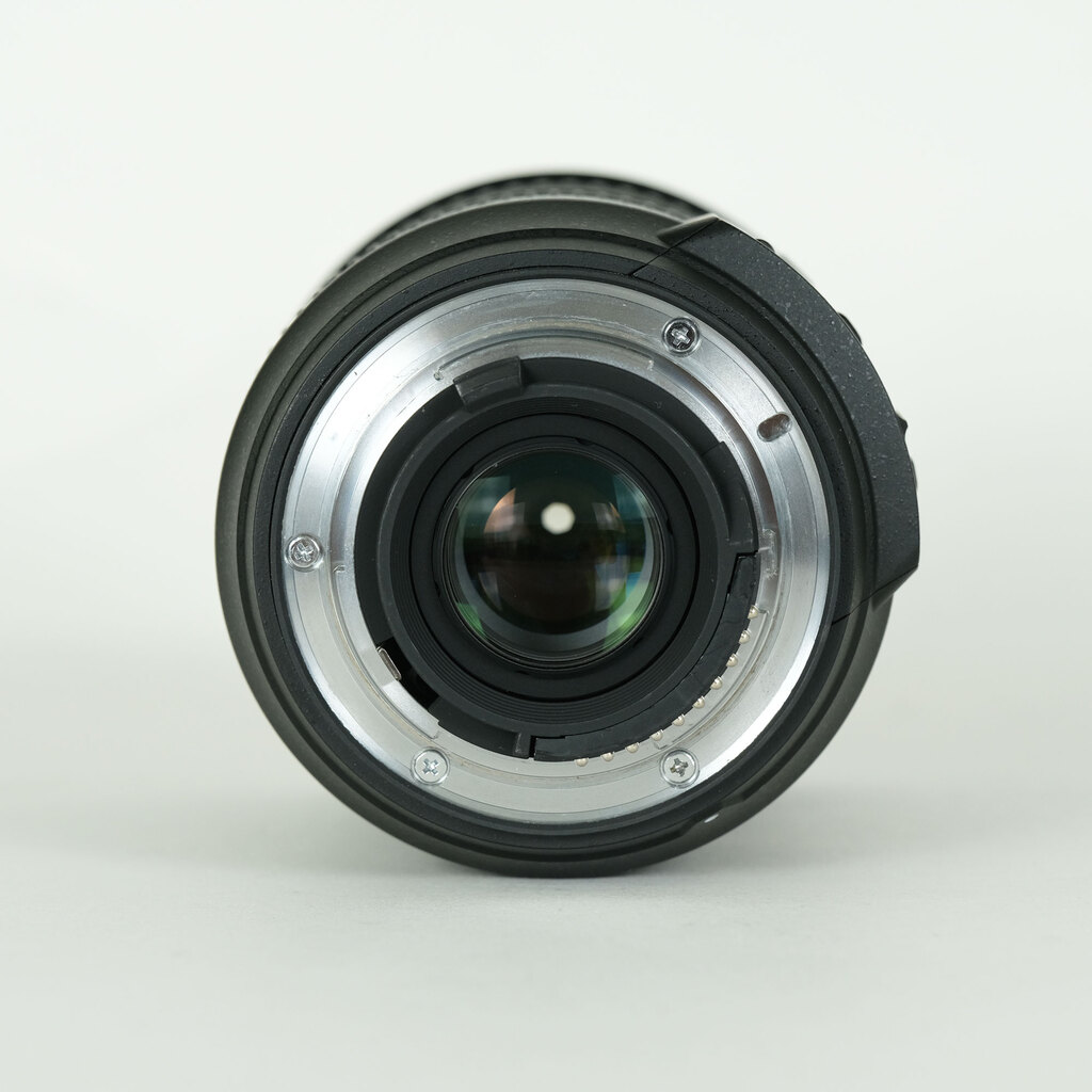 Nikon AF-S DX NIKKOR 18-200mm F3.5-5.6G ED VR II