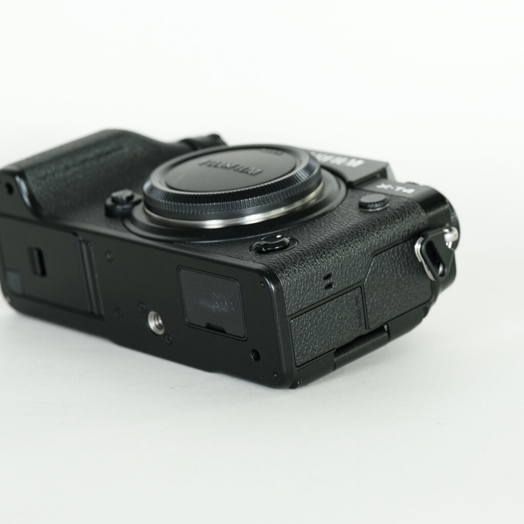 FUJIFILM X-T4