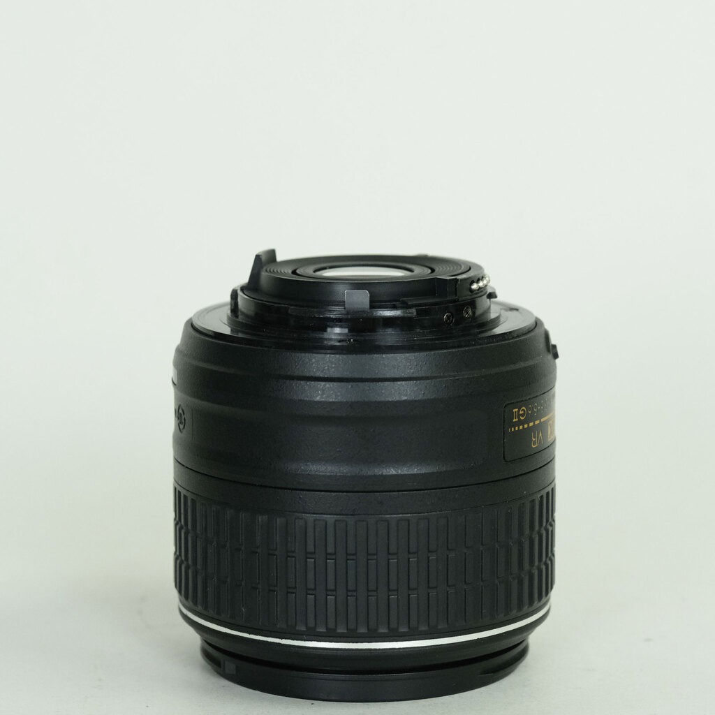 Nikon AF-S DX NIKKOR 18-55mm f3.5-5.6G VR II
