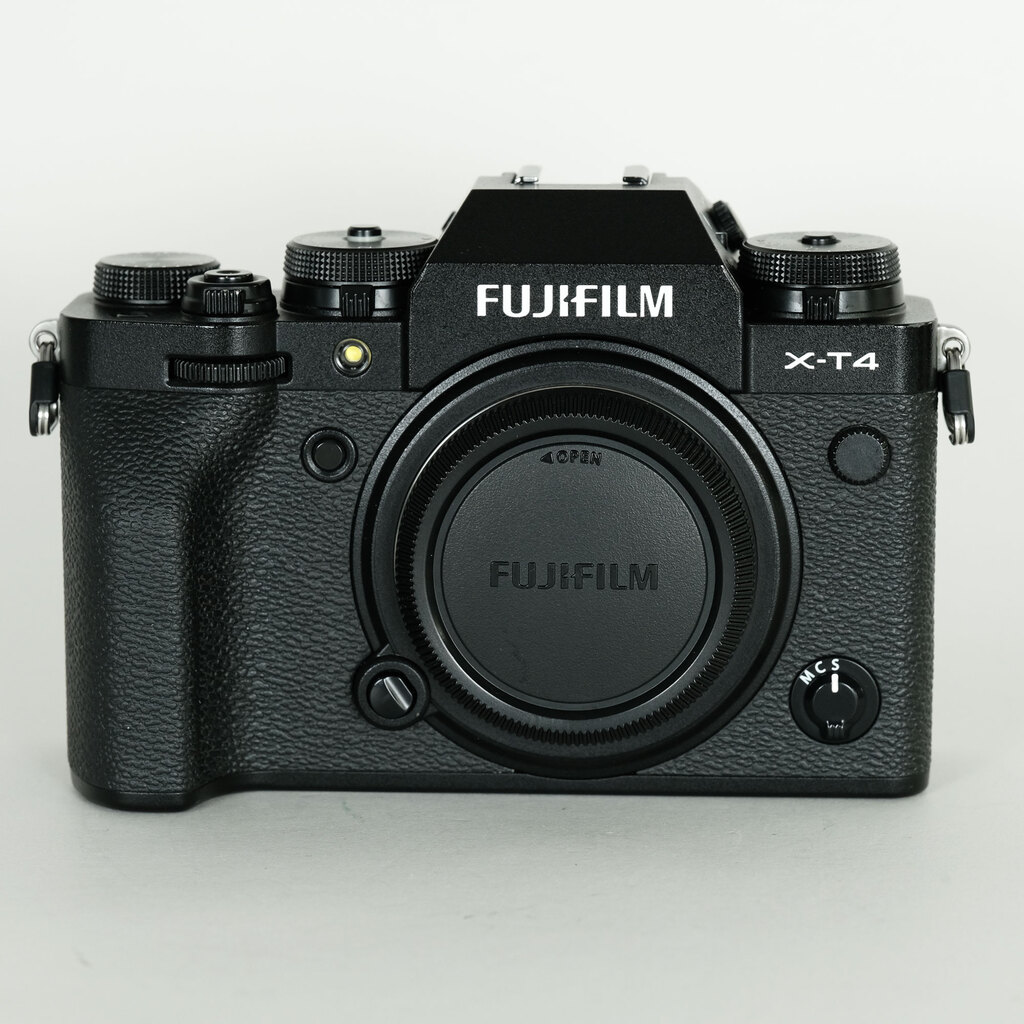 FUJIFILM X-T4