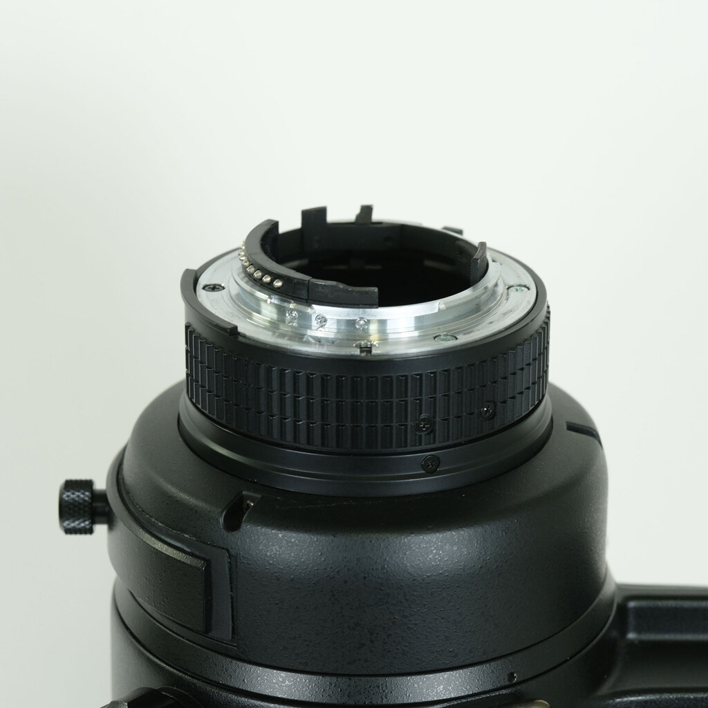 Nikon AF-S ED 300mm F2.8D II ブラック