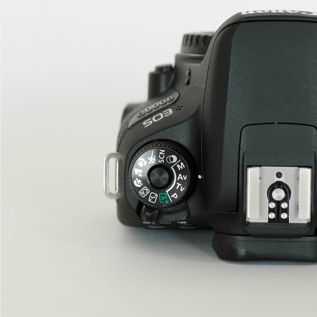 Canon EOS 9000D