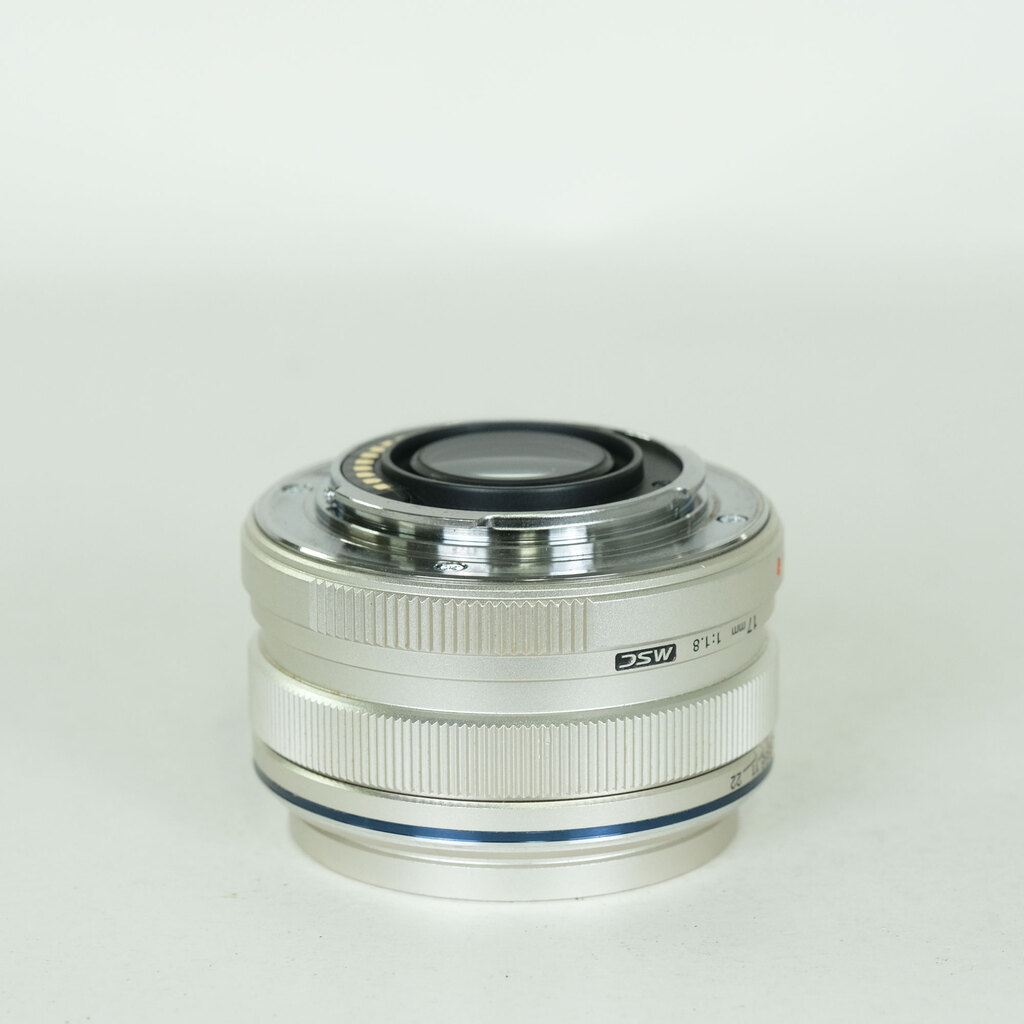 OLYMPUS M.ZUIKO DIGITAL 17mm F1.8