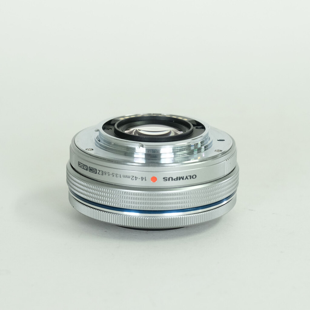 OLYMPUS M.ZUIKO DIGITAL ED 14-42mm F3.5-5.6 EZ シルバー