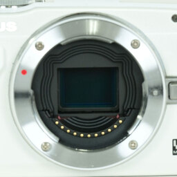 OLYMPUS PEN Lite E-PL6 ボディ ホワイト