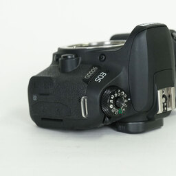 Canon EOS 9000D