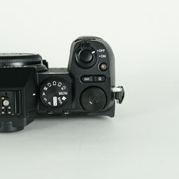 FUJIFILM X-S20