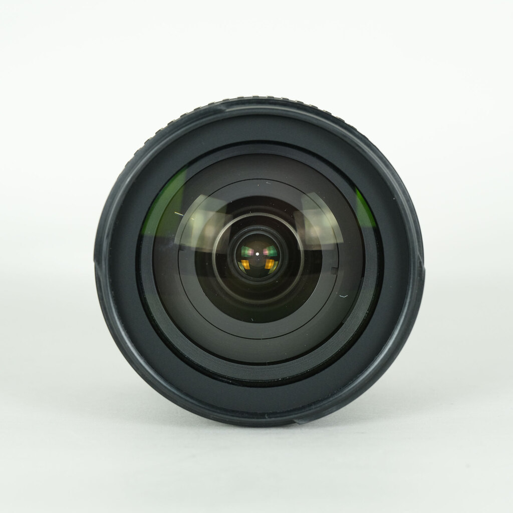 Nikon AF-S DX 18-70mm F3.5-4.5G(IF)の出品 | ONE SCENE（ワンシーン）