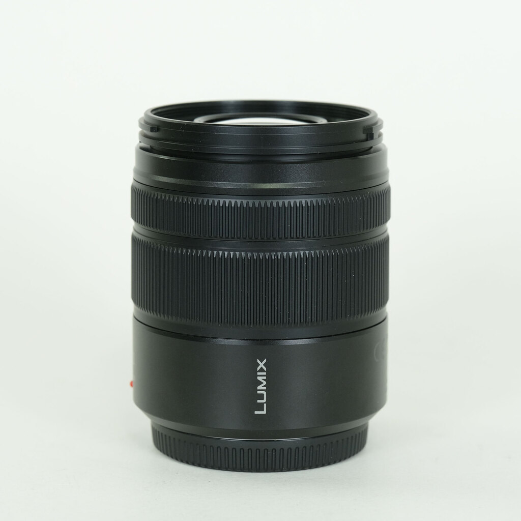 Panasonic LUMIX G VARIO 45-150mm / F4.0-5.6 ASPH. / MEGA O.I.S. Panasonic LUMIX G VARIO 45-150mm / F4.0-5.6 ASPH. / MEGA O.I.S.