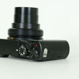 Panasonic LUMIX DMC-TX1 Panasonic LUMIX DMC-TX1