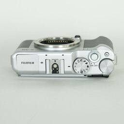 FUJIFILM X-A5