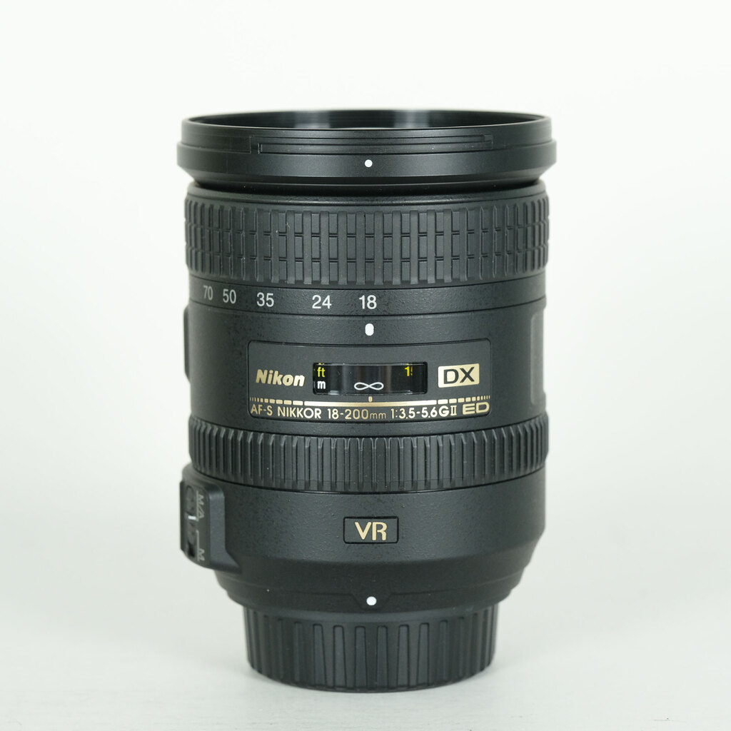 Nikon AF-S DX NIKKOR 18-200mm F3.5-5.6G ED VR IIの出品 | ONE SCENE