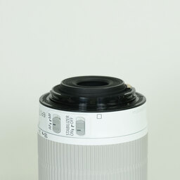 Canon EF-S18-55mm F3.5-5.6 IS STM ホワイト