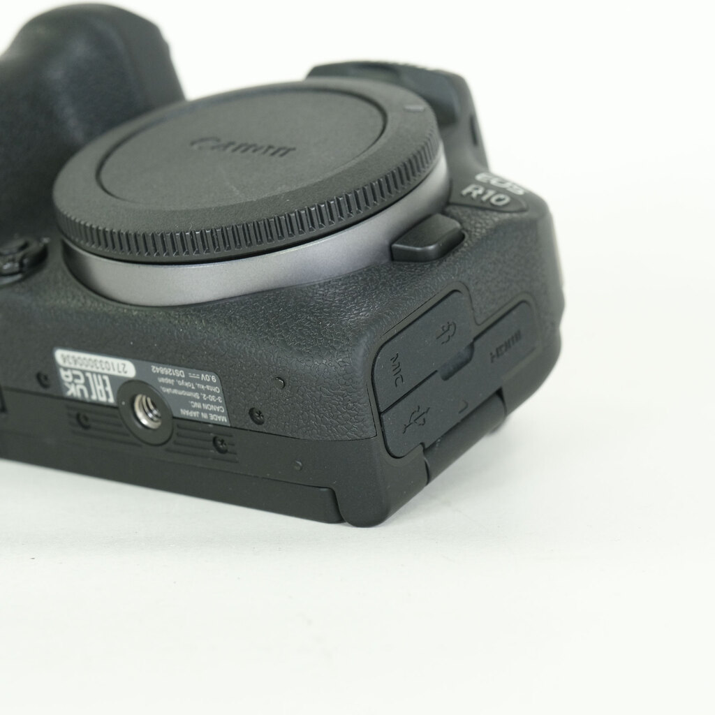 Canon EOS R10
