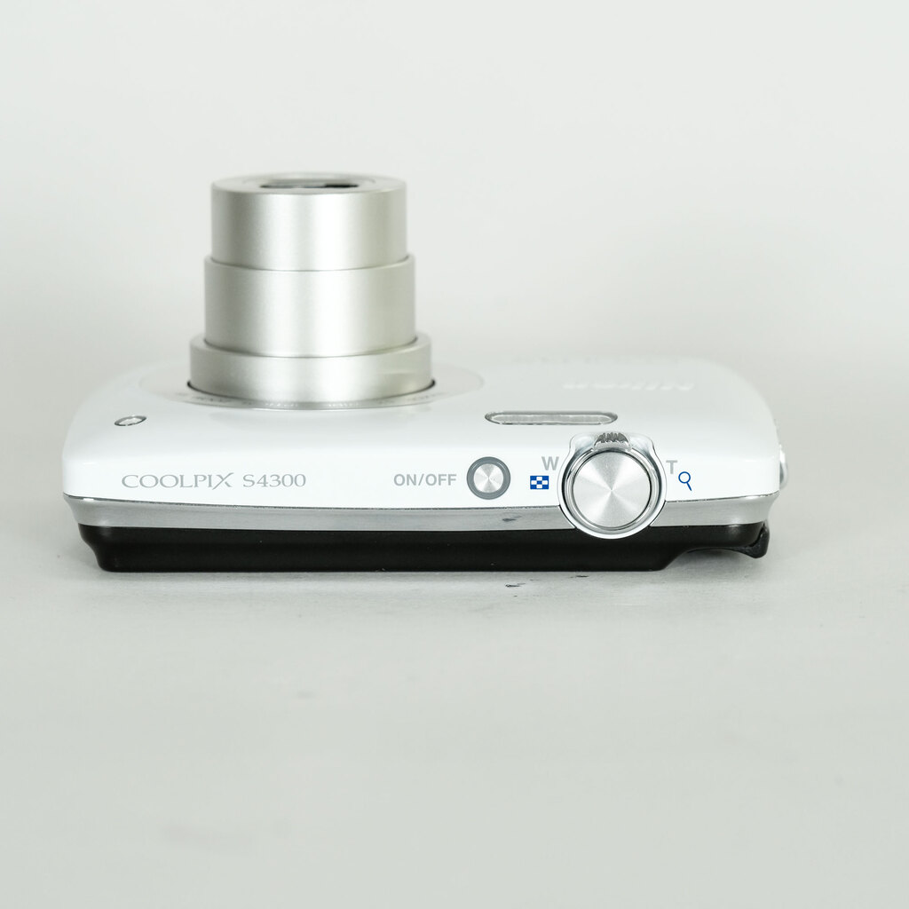 Nikon COOLPIX S4300 シェルホワイト