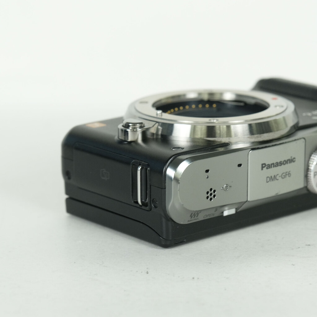 Panasonic LUMIX DMC-GF6-K ボディ ブラックの出品 | ONE SCENE（ワン