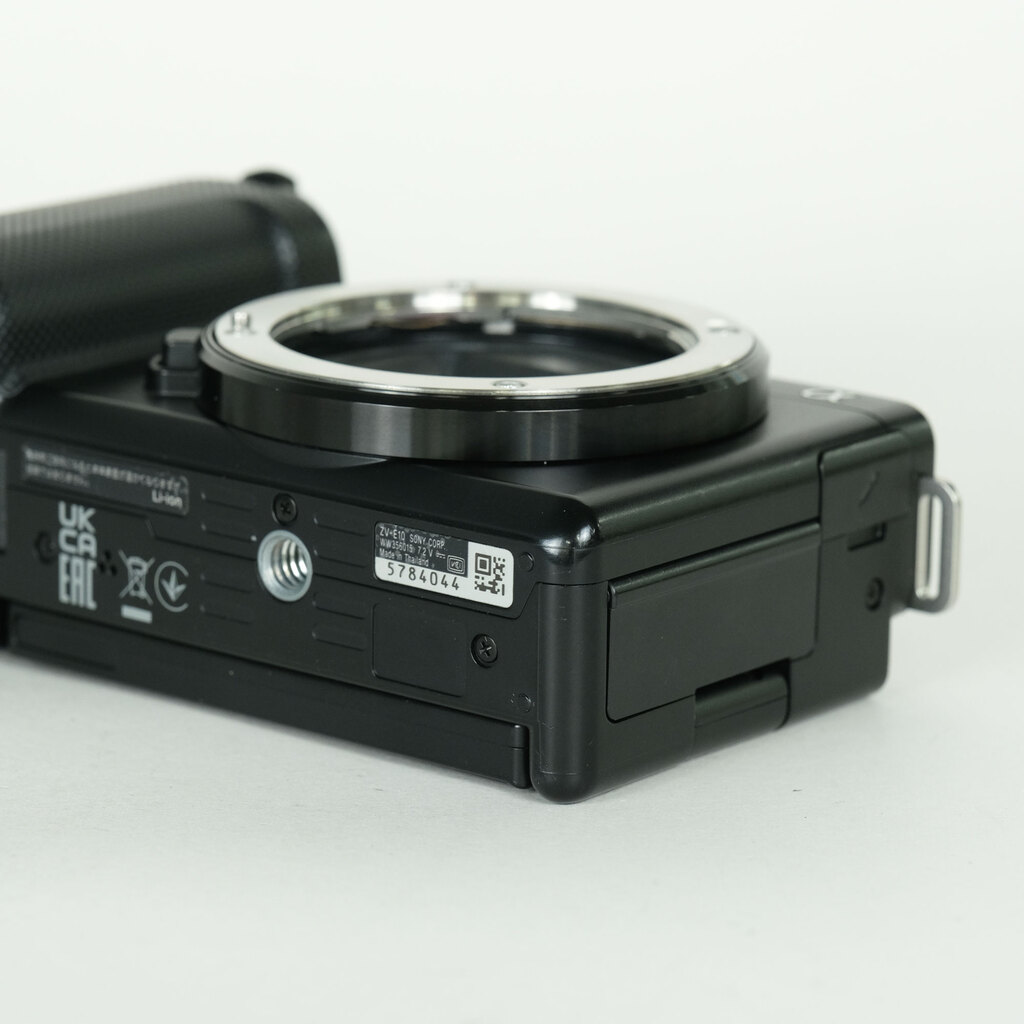 SONY VLOGCAM ZV-E10