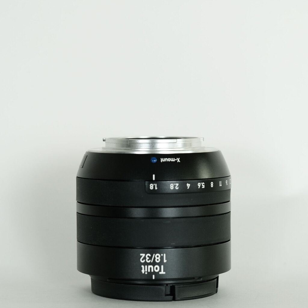 Carl Zeiss Touit 1.8/32 [フジフイルムX用]