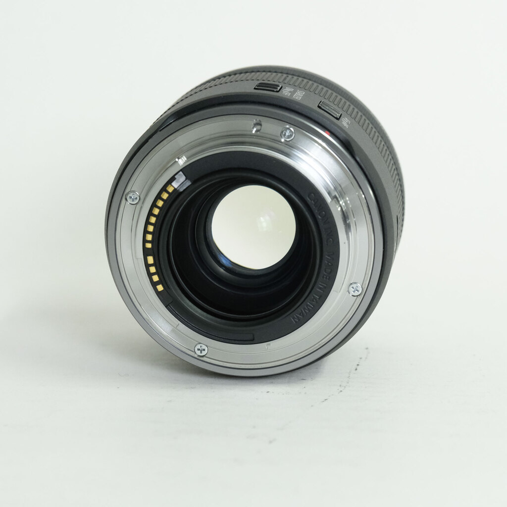 Canon RF35mm F1.8 MACRO IS STM