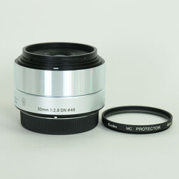 SIGMA A 30mm F2.8 DN (マイクロフォーサーズ用)シルバー SIGMA A 30mm F2.8 DN (マイクロフォーサーズ用)シルバー