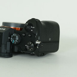 SONY α7 III(ILCE-7M3) SONY α7 III(ILCE-7M3)