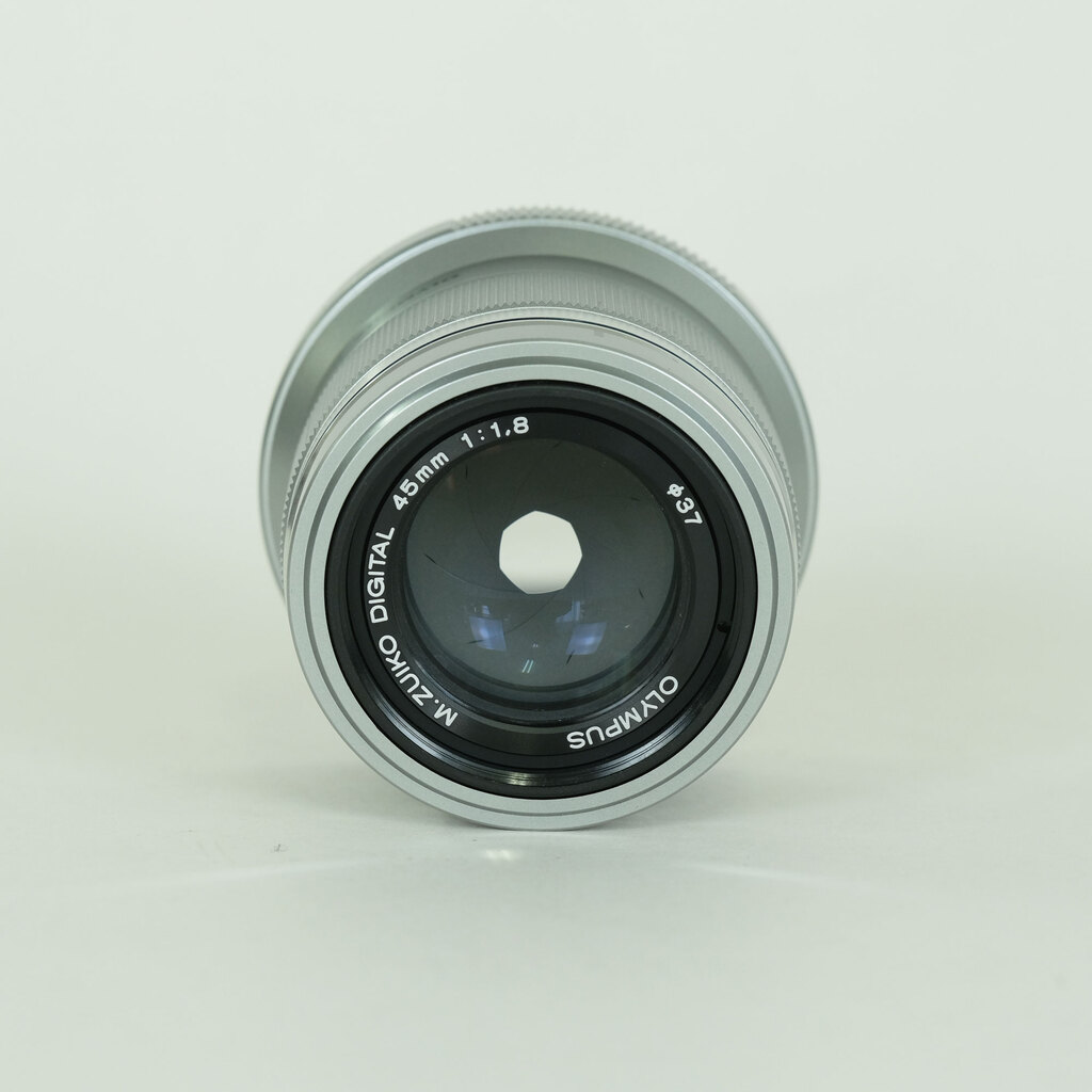 OLYMPUS M.ZUIKO DIGITAL 45mm F1.8