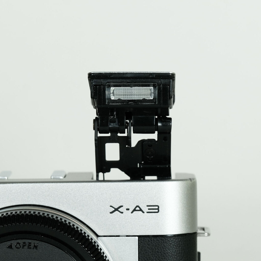 FUJIFILM X-A3 ボディ  シルバー