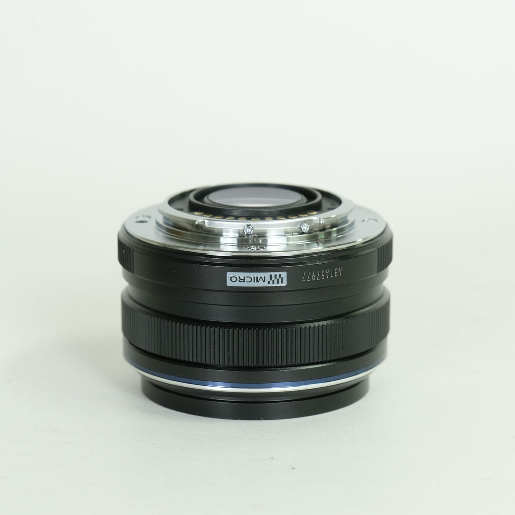 OLYMPUS M.ZUIKO DIGITAL 17mm F1.8