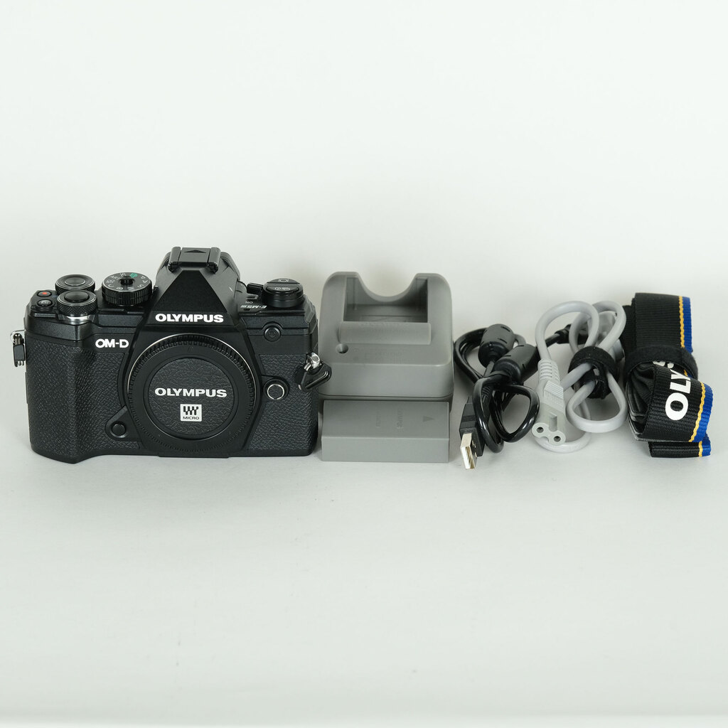 OLYMPUS OM-D E-M5 Mark III