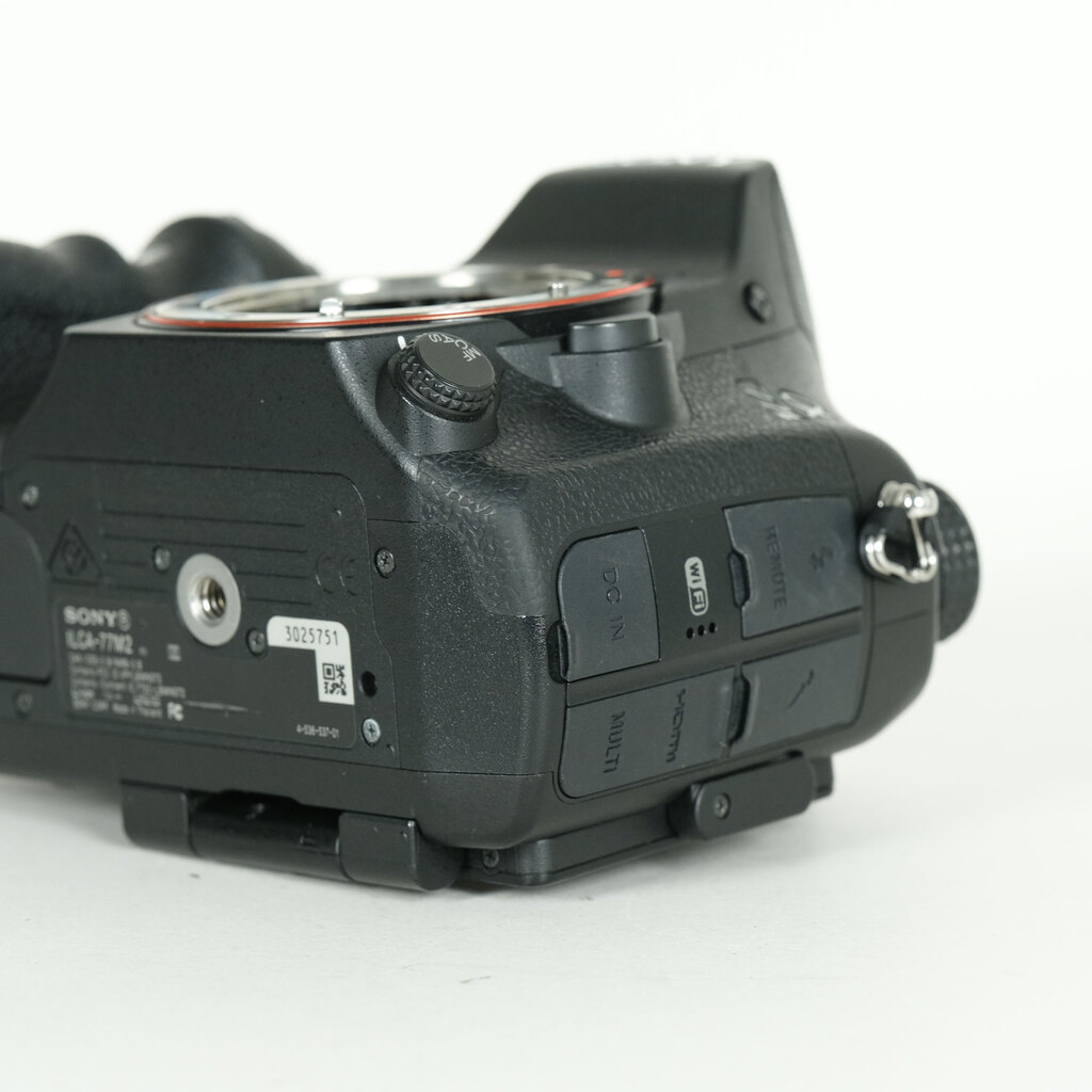 SONY α77IIボディ ILCA-77M2