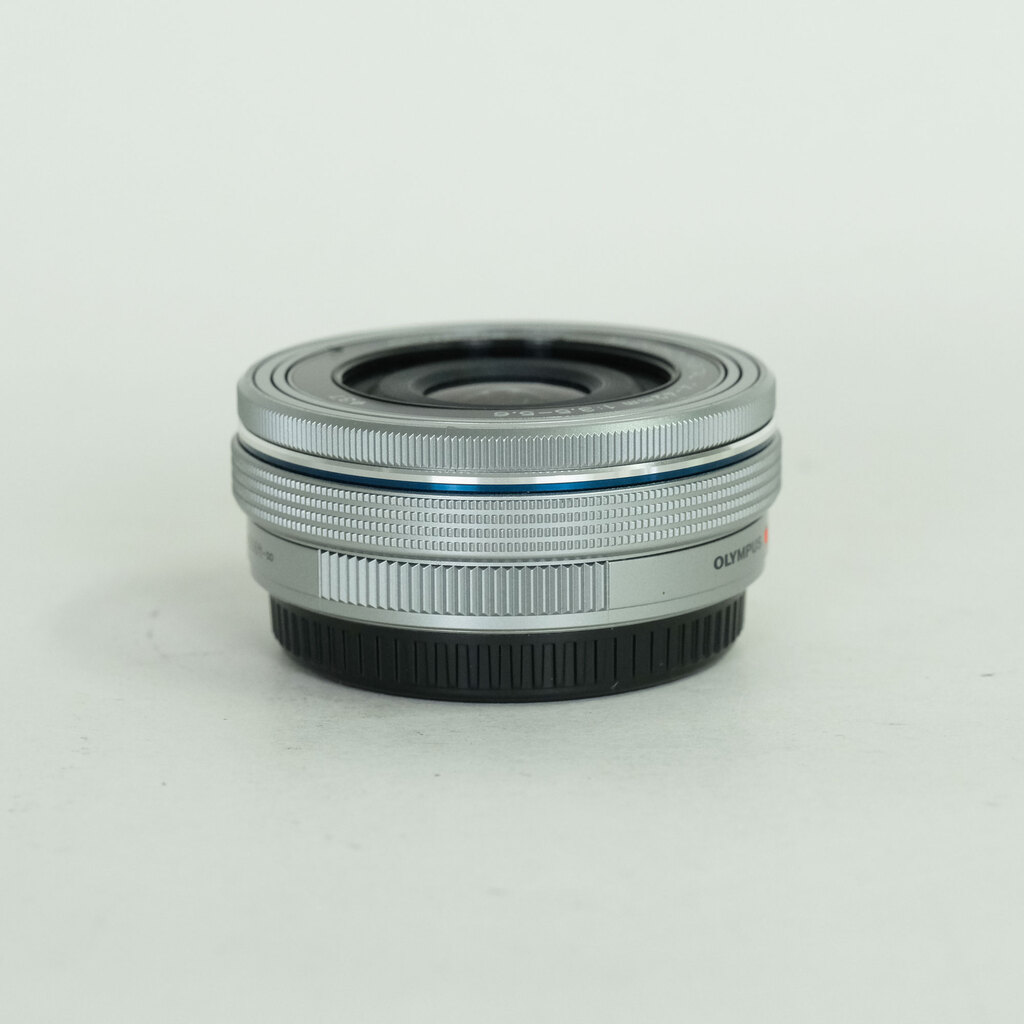 OLYMPUS M.ZUIKO DIGITAL ED 14-42mm F3.5-5.6 EZ シルバー