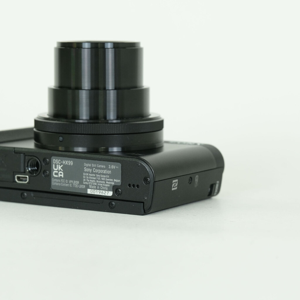 SONY Cyber-shot DSC-HX99