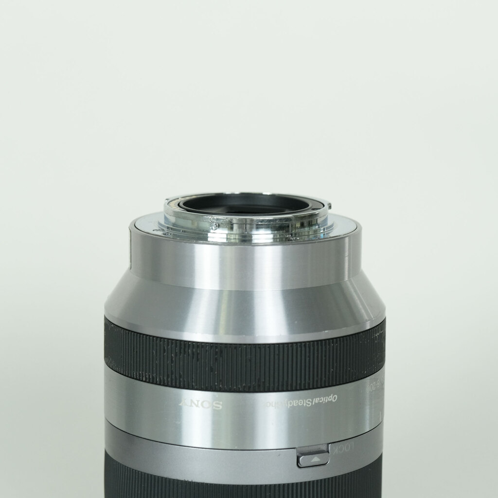 SONY E18-200mm F3.5-6.3 OSS SEL18200の出品 | ONE SCENE（ワンシーン）
