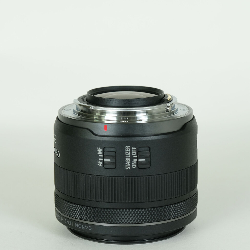 Canon RF35mm F1.8 MACRO IS STM