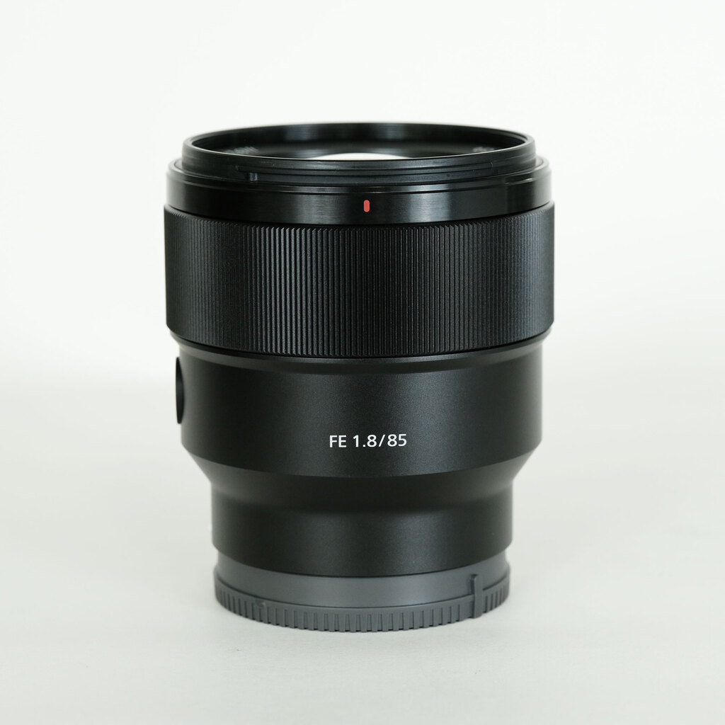 SONY FE 85mm F1.8 SEL85F18 SONY FE 85mm F1.8 SEL85F18