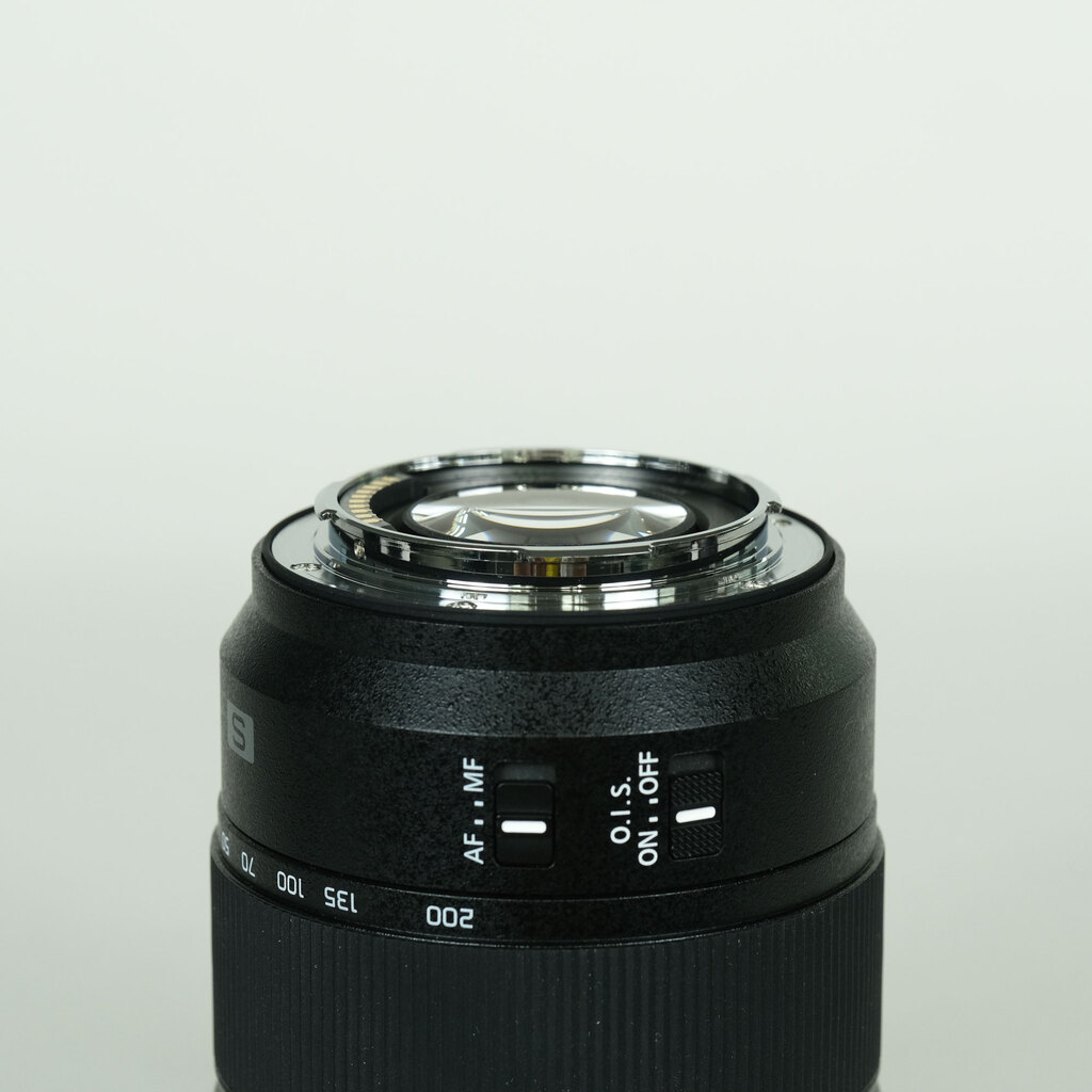 Panasonic LUMIX S 28-200mm F4-7.1 MACRO O.I.S.