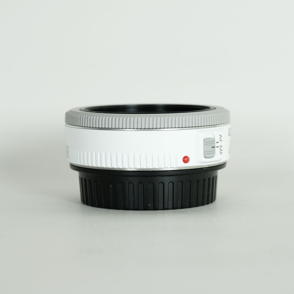 Canon EF40mm F2.8 STM ホワイト